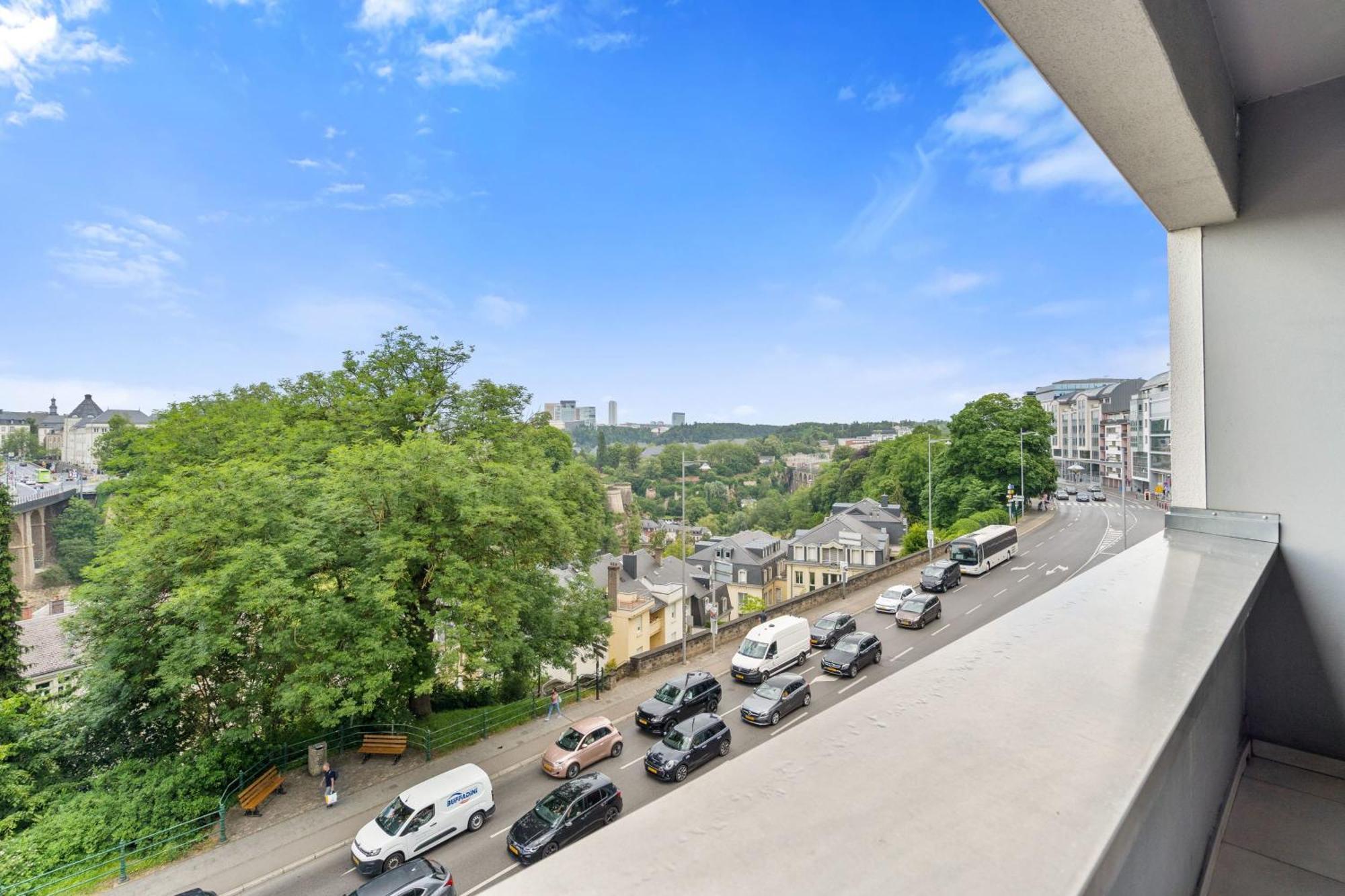 Central Lux 2Br Apt With City Views & Balcony Luxemburgo Exterior foto